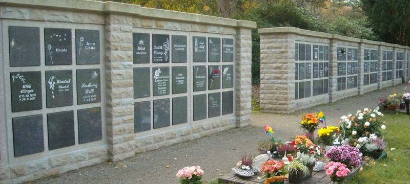 Die neuen Kolumbarien auf dem Südfriedhof an der Wiescherstraße.