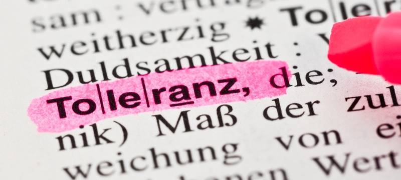 Pink gegen Rassismus