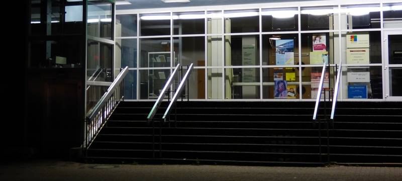 Martin-Opitz-Bibliothek am Abend