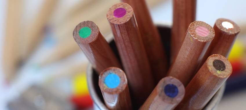 Caritas hilft zum Schulstart