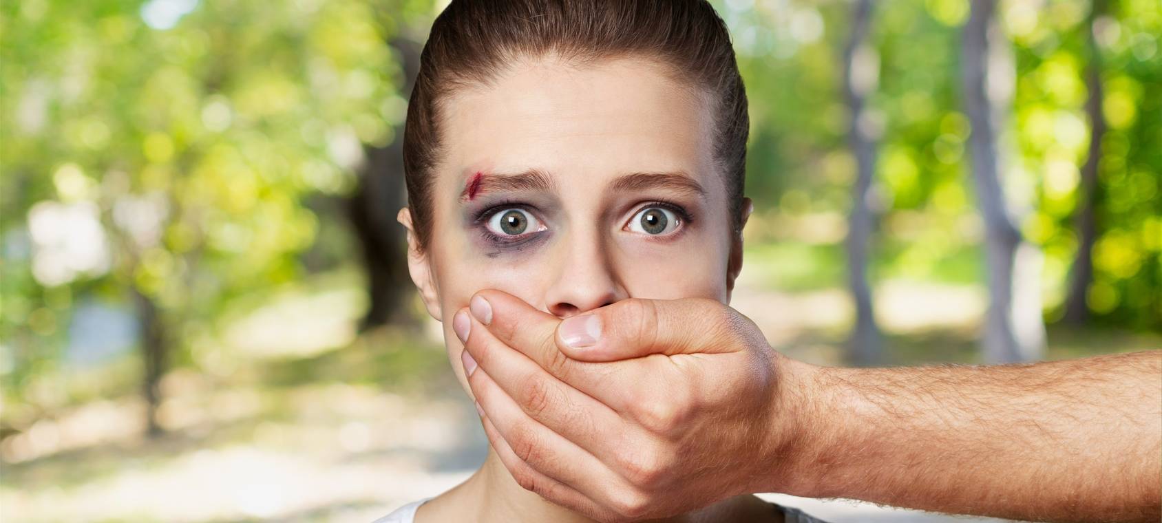 frau, angst, gewalt, gewalttätig, mann, entführung, entführer, schmerz, schmerzen, wunde, schlag, schlagen, ängstlich, häuslich, häusliche, frauenhaus, ehe, terror