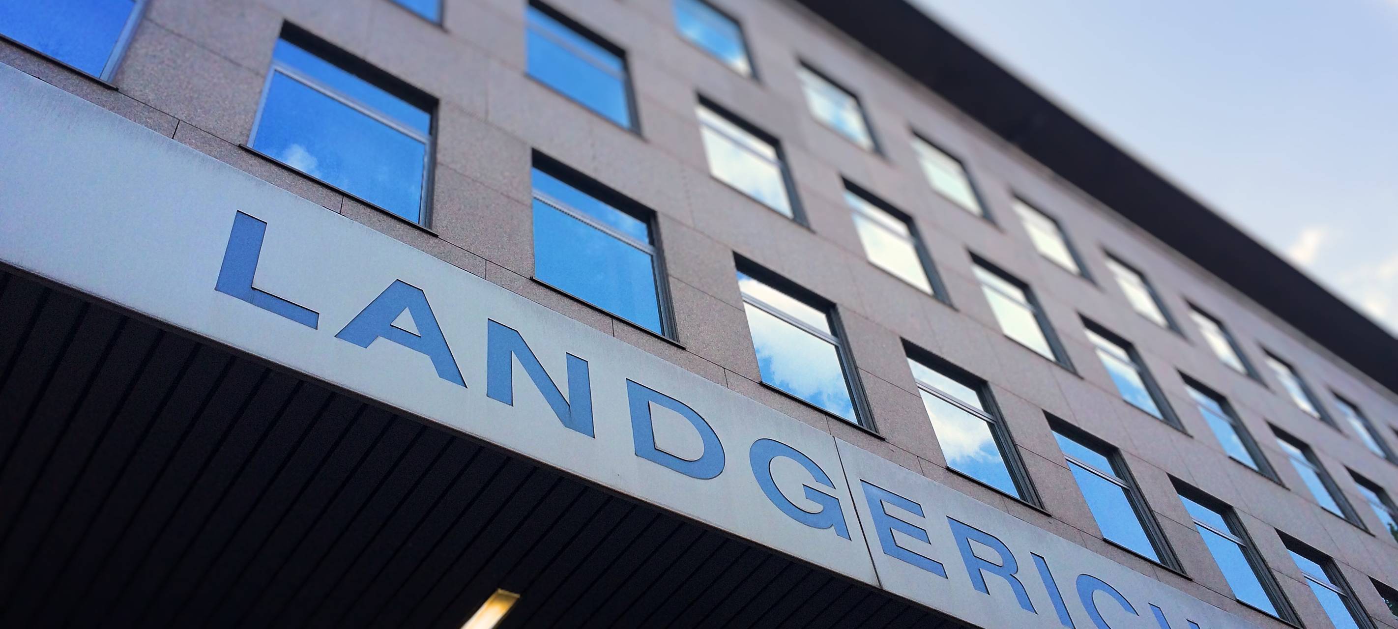 Prozessauftakt Überfall mit Geiselnahme