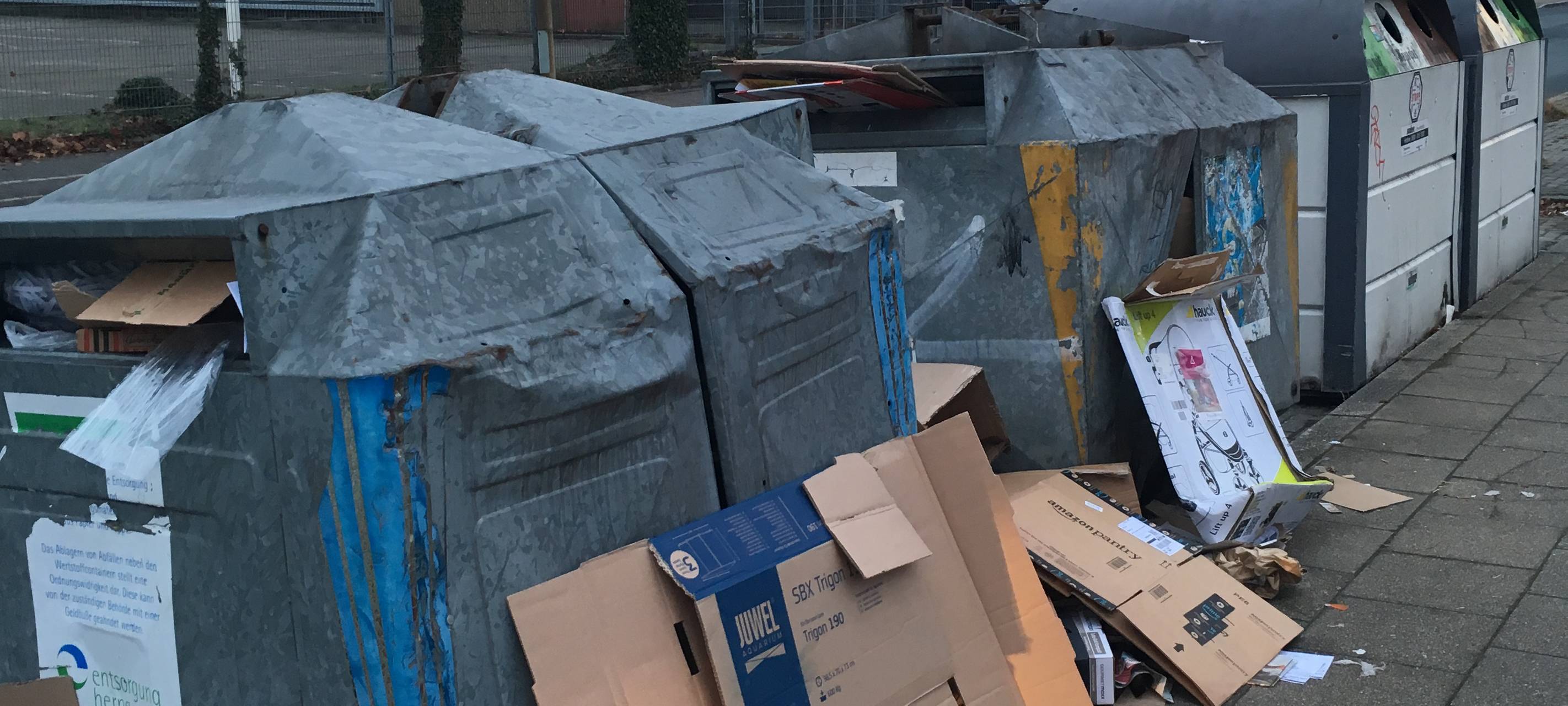 Neue Altpapier-Container