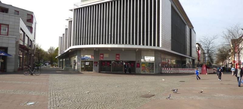 Fassade des alten Hertie-Hauses