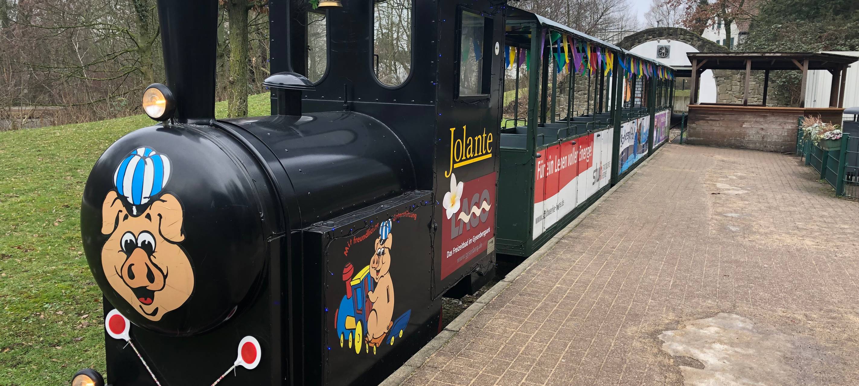 Die Kindereisenbahn Jolante im Revierpark Gysenberg.