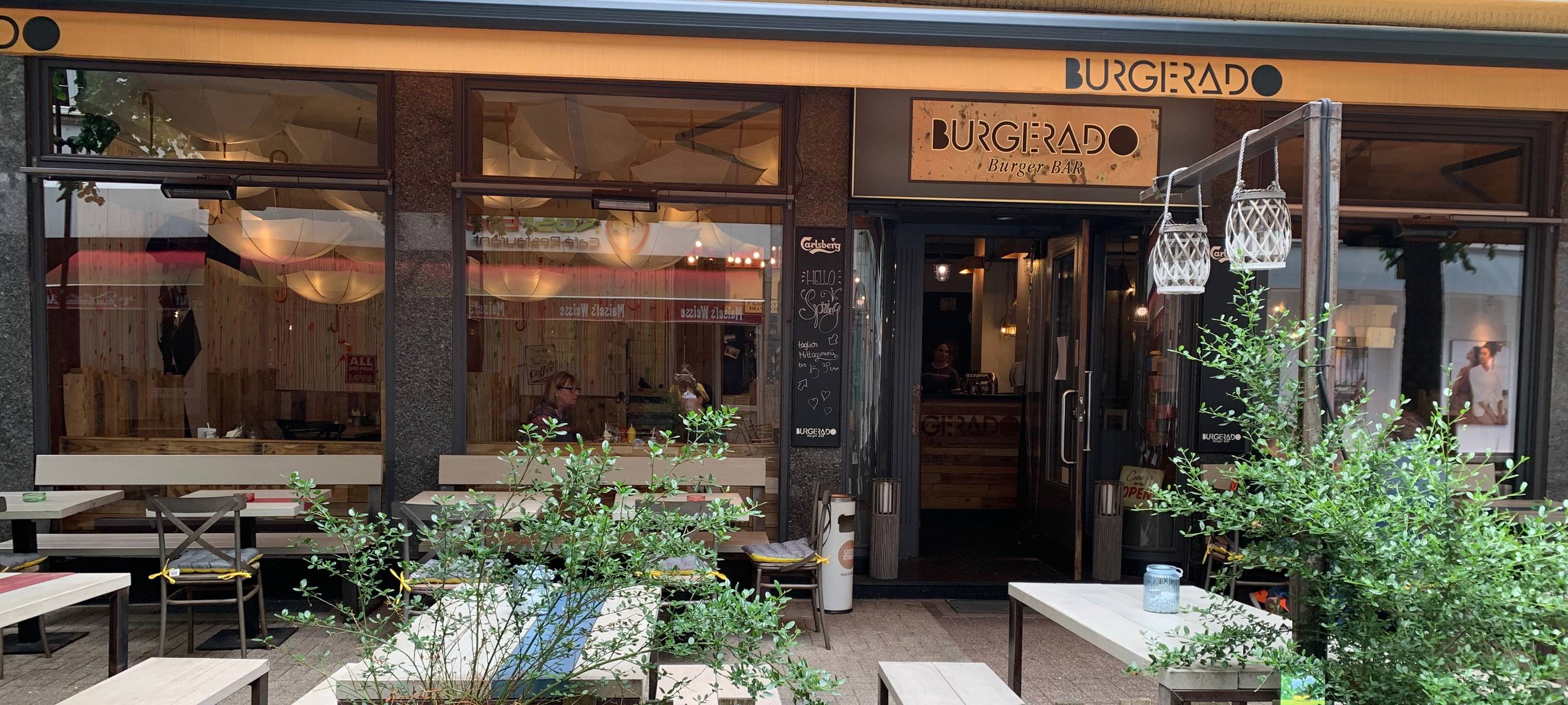 Das Burgerado an der Behrensstraße.