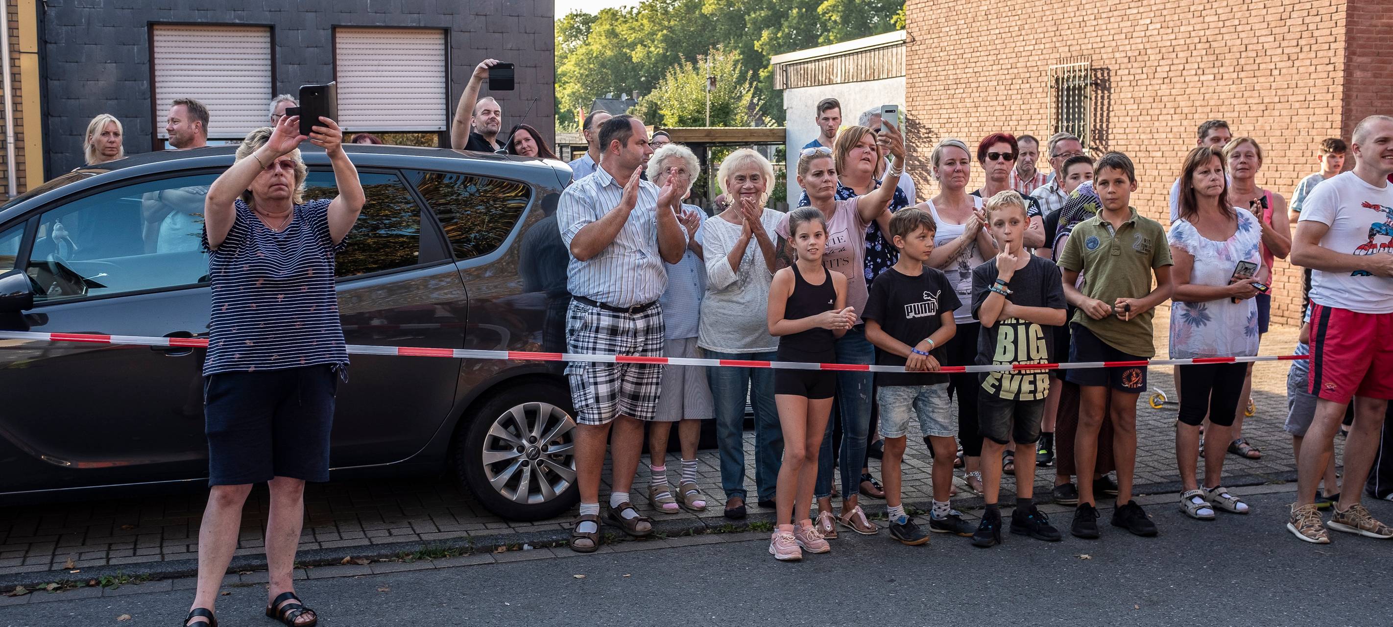 Schlange gefunden und eingefangen