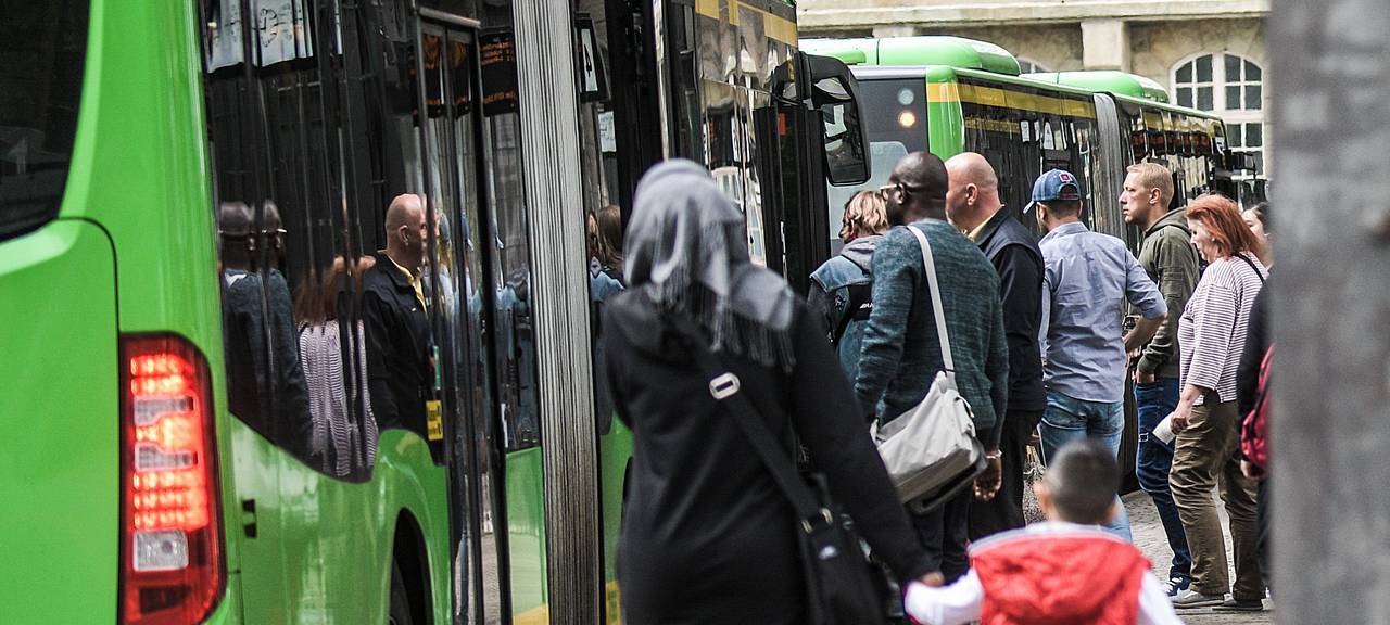 Bus- und Bahnfahren wird Anfang 2022 teurer
