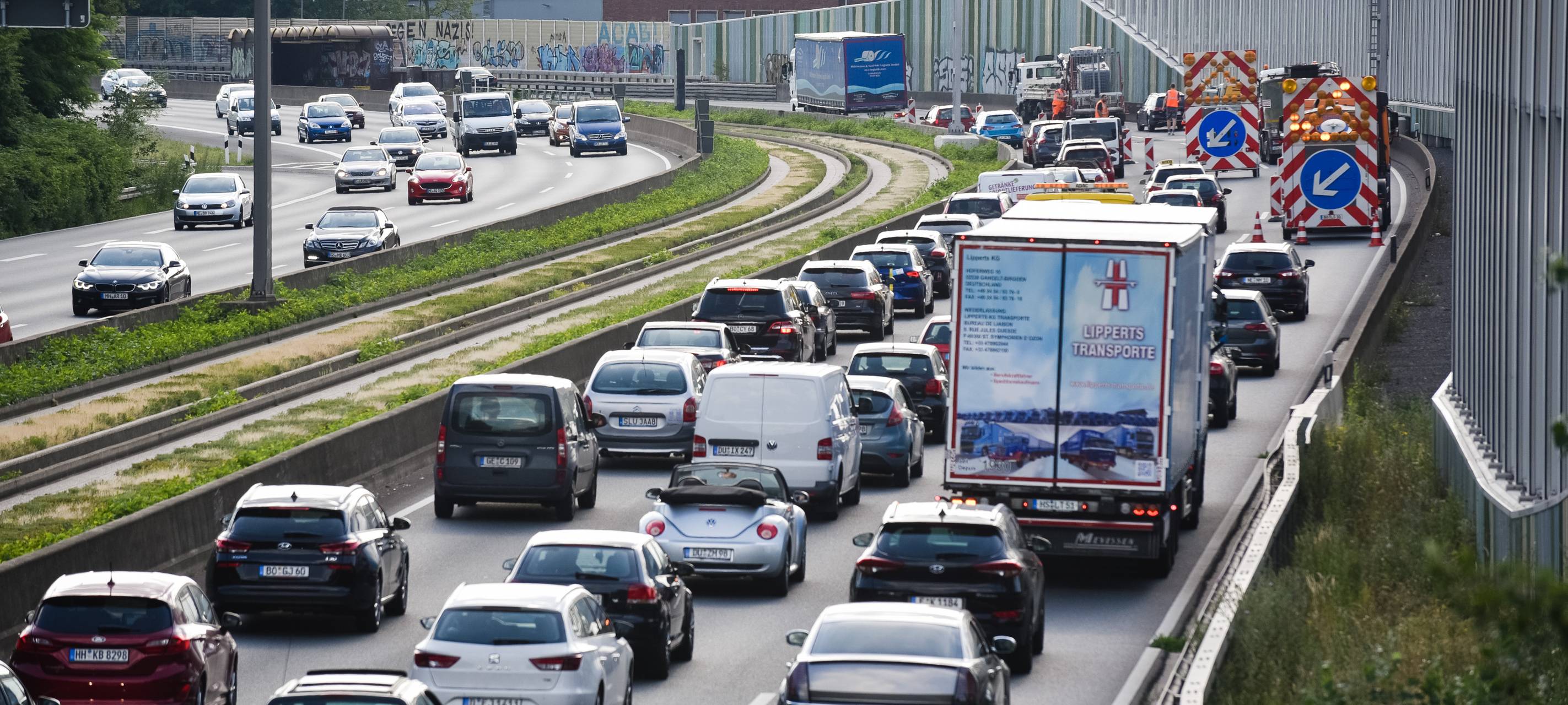 Viele Staus auf der A42 und A43