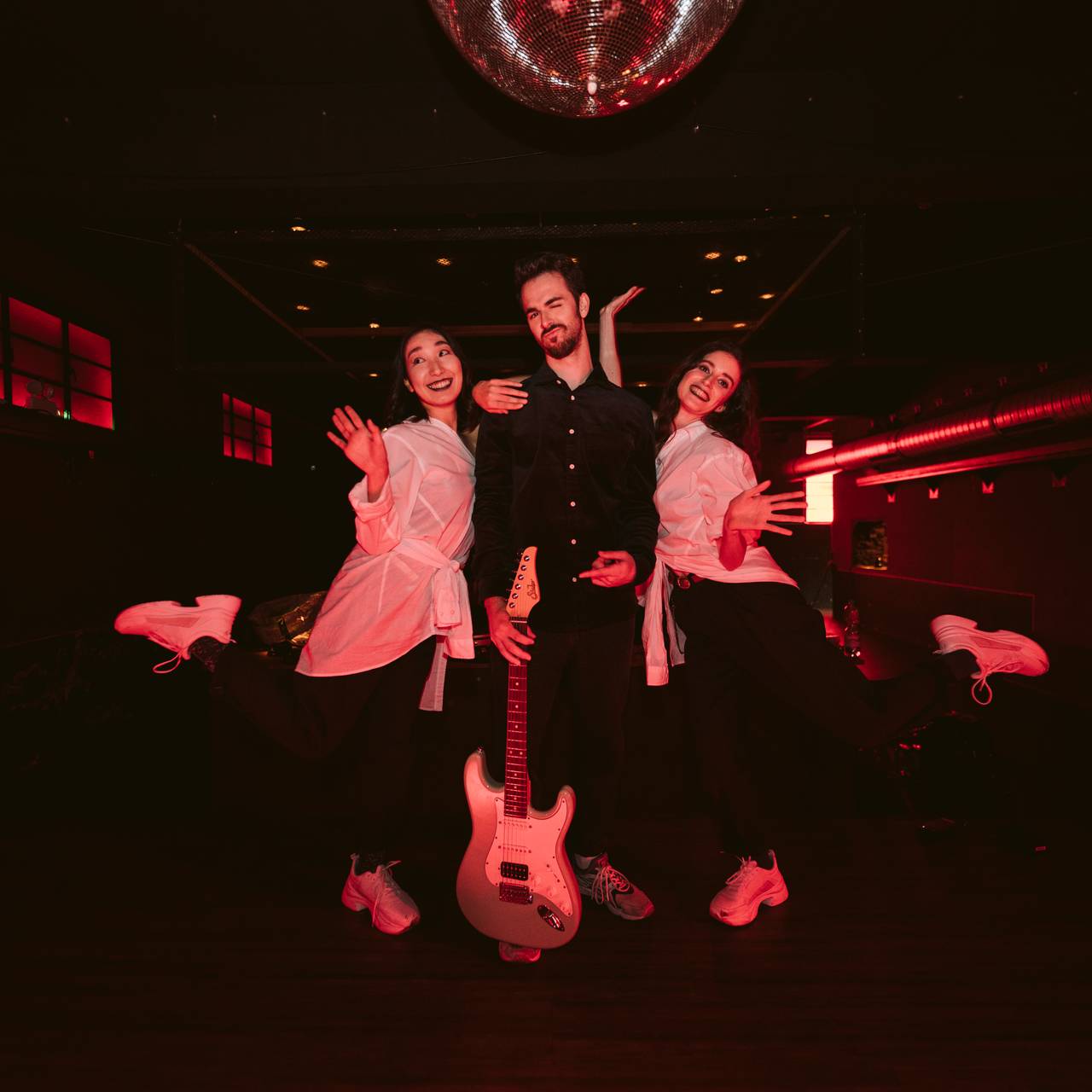 Tim Riddle in seinem Video zu "Damn"