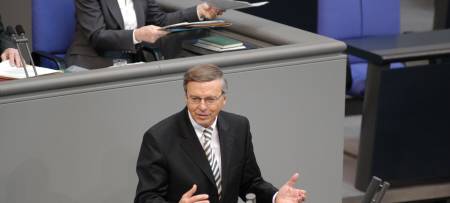 CDU-Sicherheitsexperte Bosbach kommt Ende August