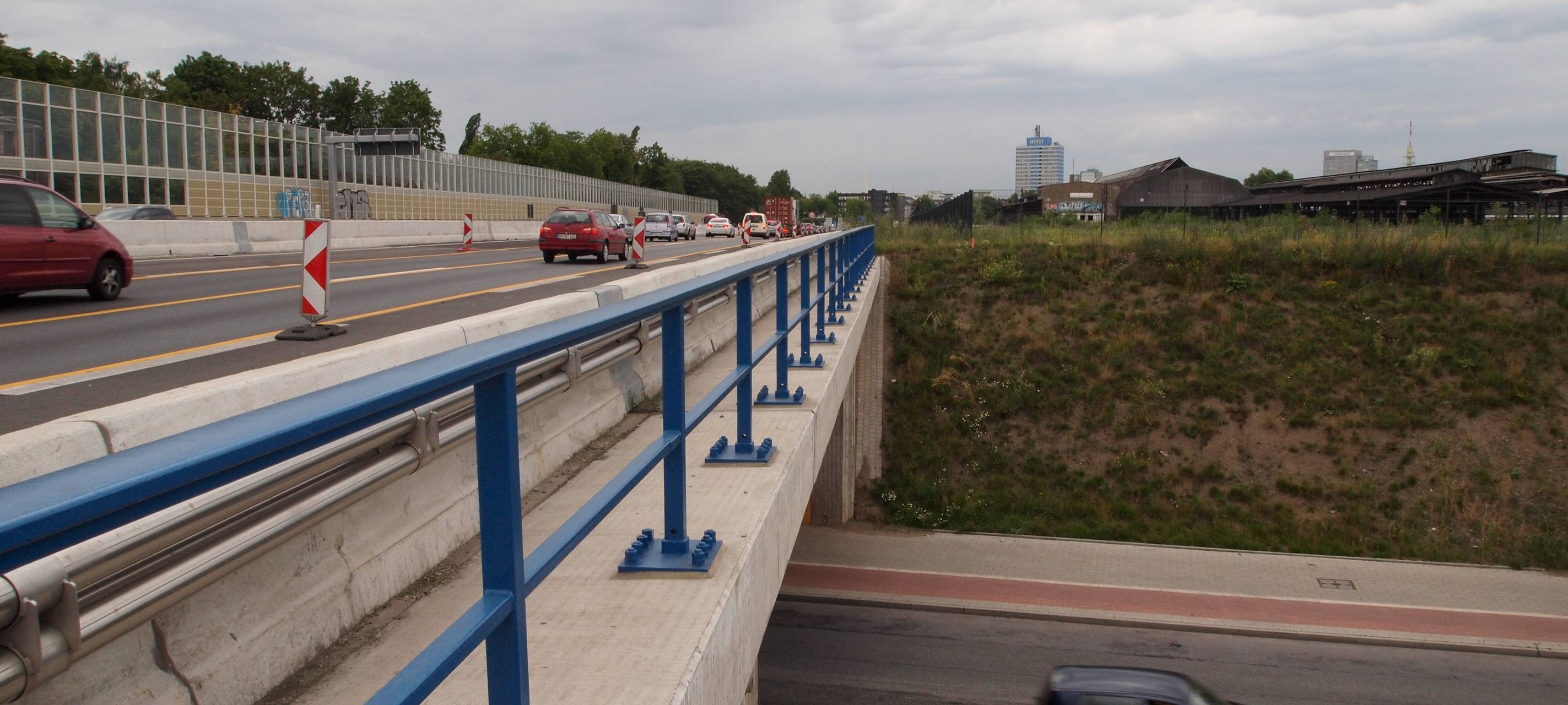 Autobahnbrücke beschädigt