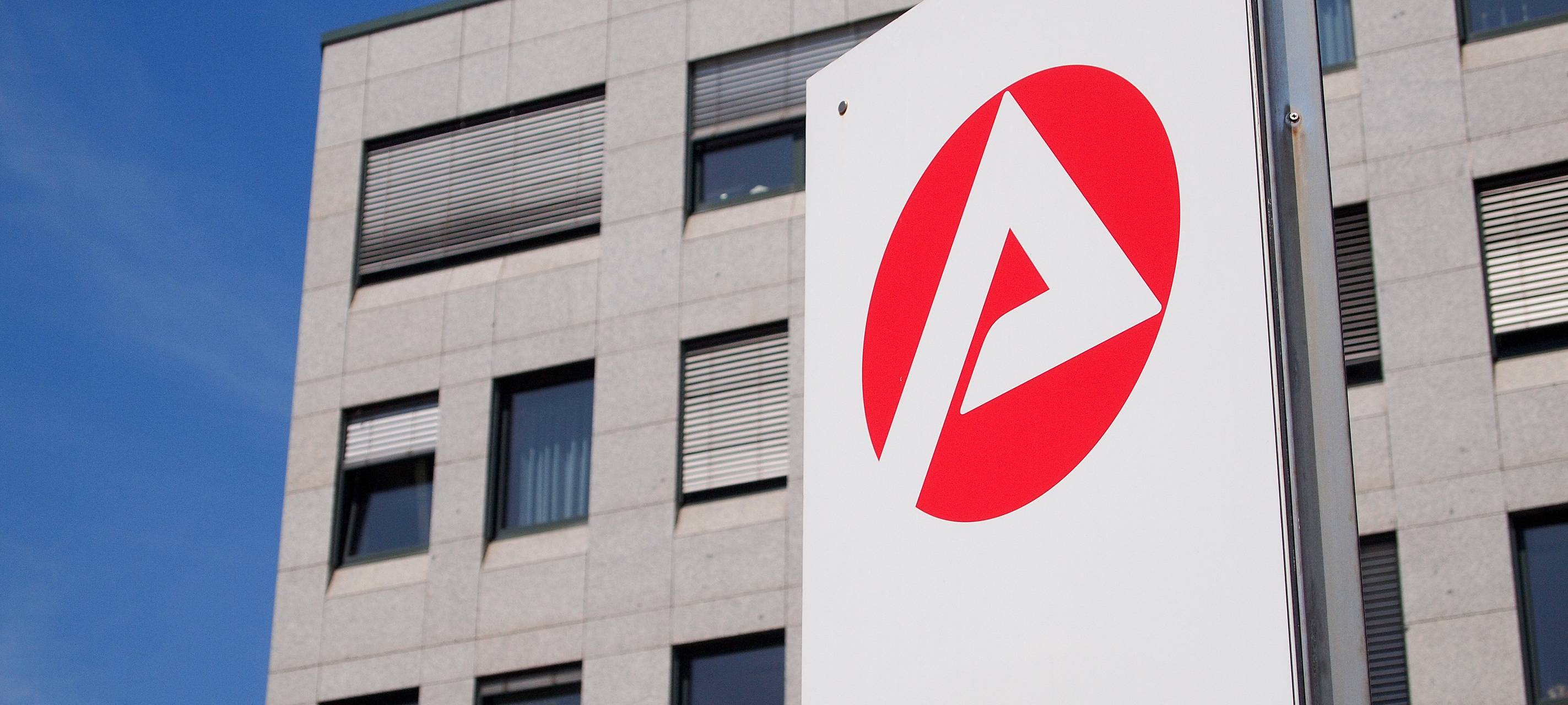 Arbeitsagentur zu