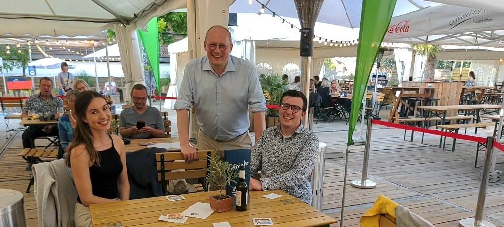 Der Direktkandidat der Herner Grünen, Fabian May, zusammen mit dem Parteivorstand.