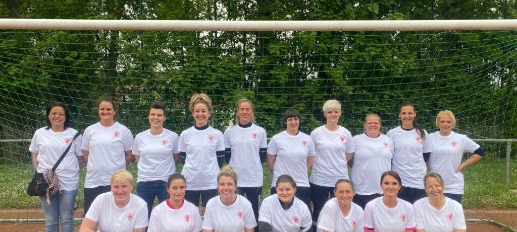 Connie-Damen gewinnen