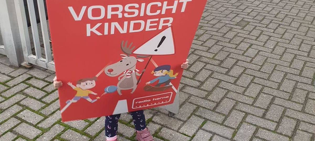Radio Herne-Plakate für mehr Verkehrssicherheit