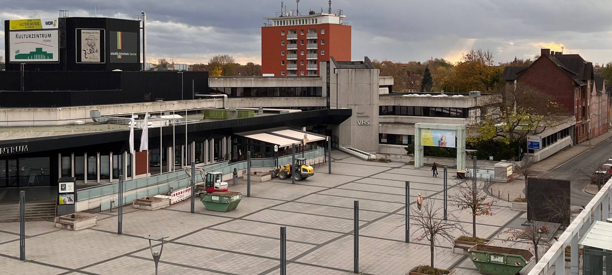 Stadt fällt Bäume auf Willi-Pohlmann-Platz