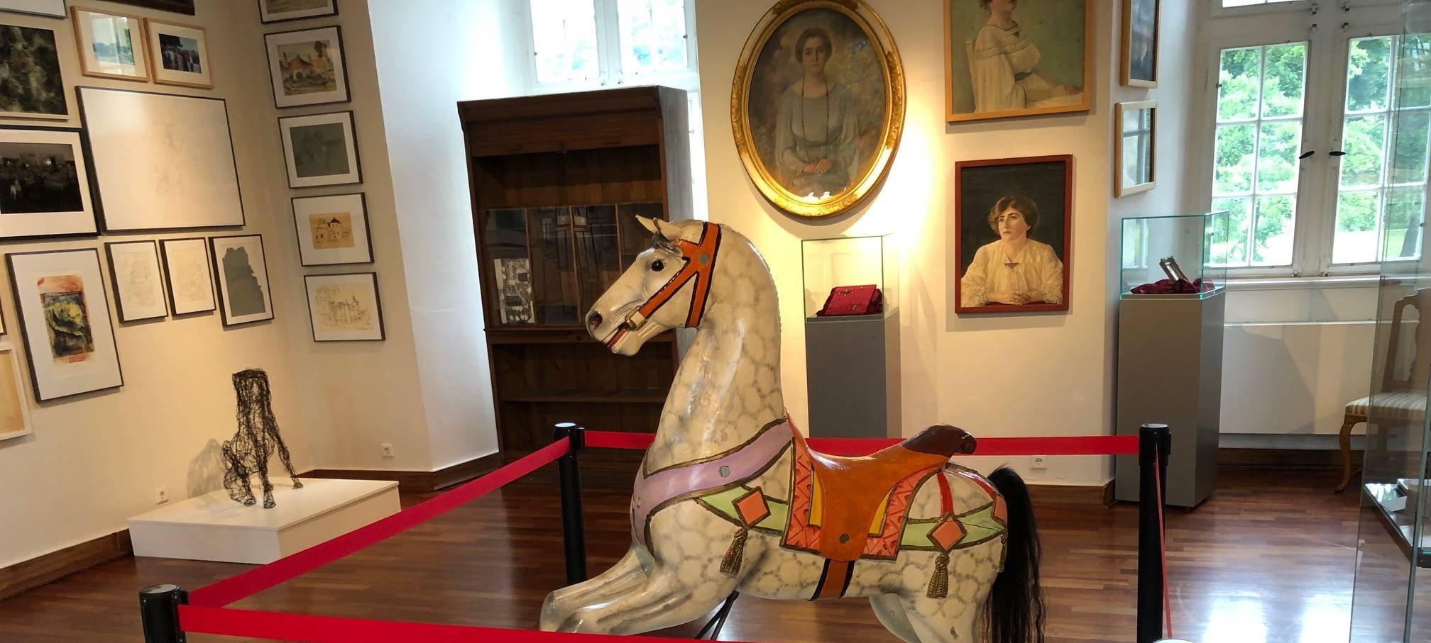 Sonderausstellung "Unsere Schätze“ im Schloss Strünkede