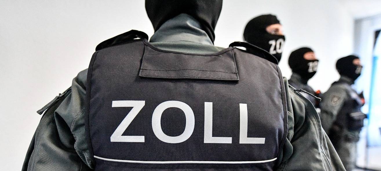 Zoll mit Schwerpunktkontrollen