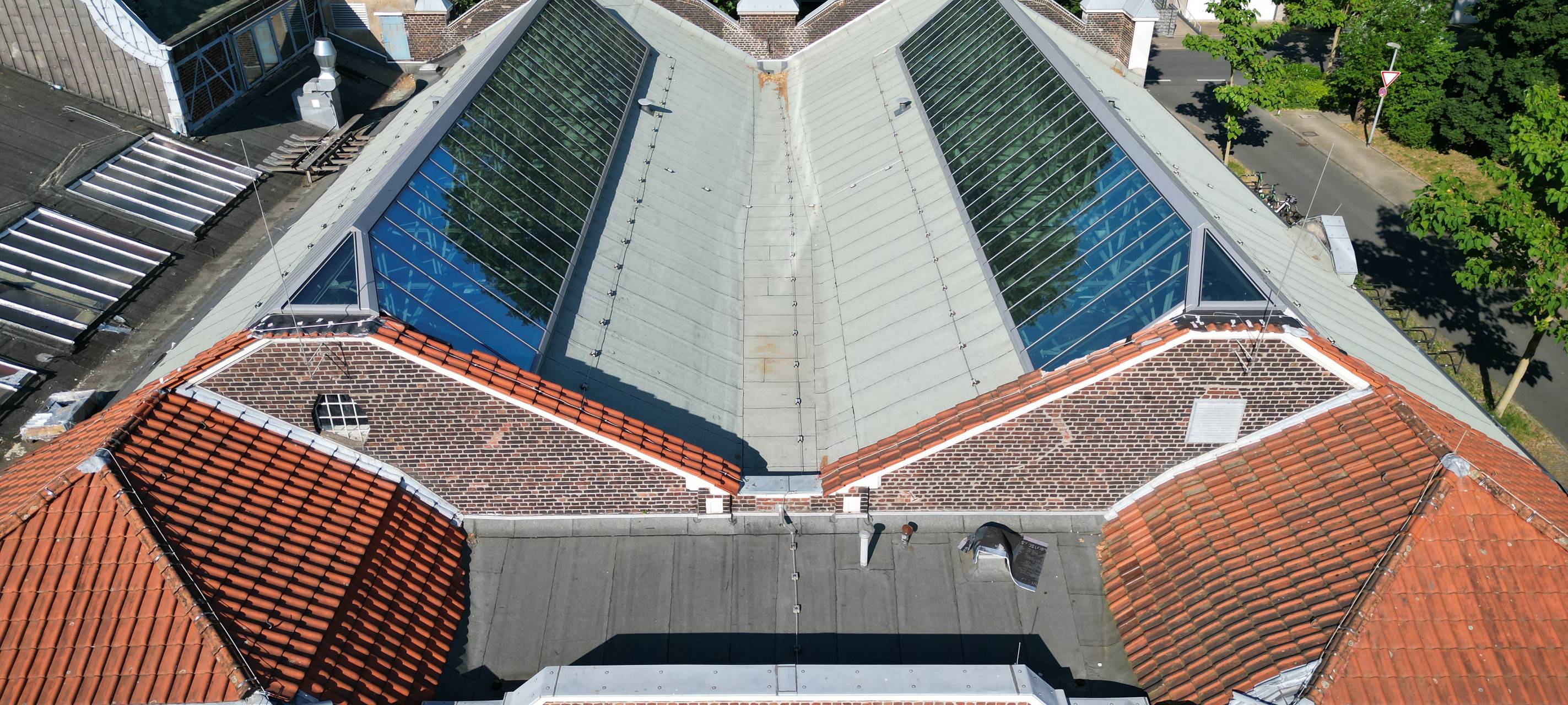 Unter anderem die Dachflächen waren ein Schwerpunkt bei der Sanierung der Flottmannhallen.
