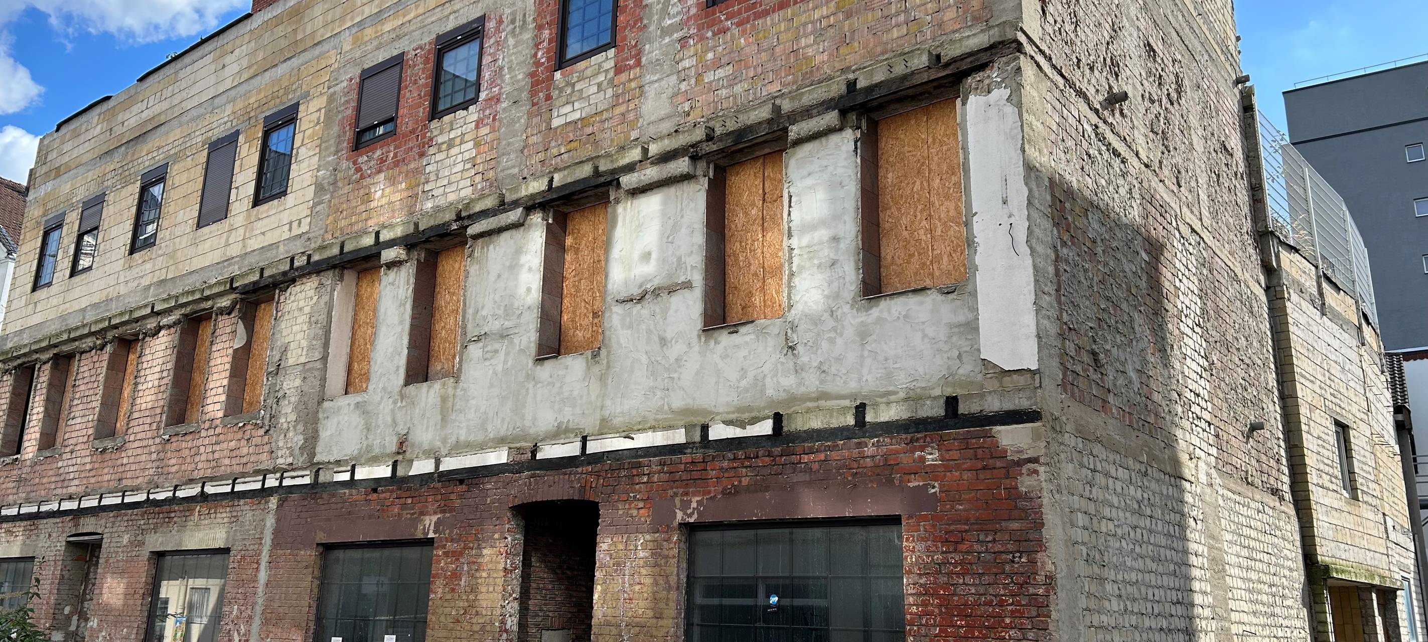 Die Alt-Herner Bier- und Kaffeestuben stehen nach einigen Zwangsversteigerungen seit Jahren leer.