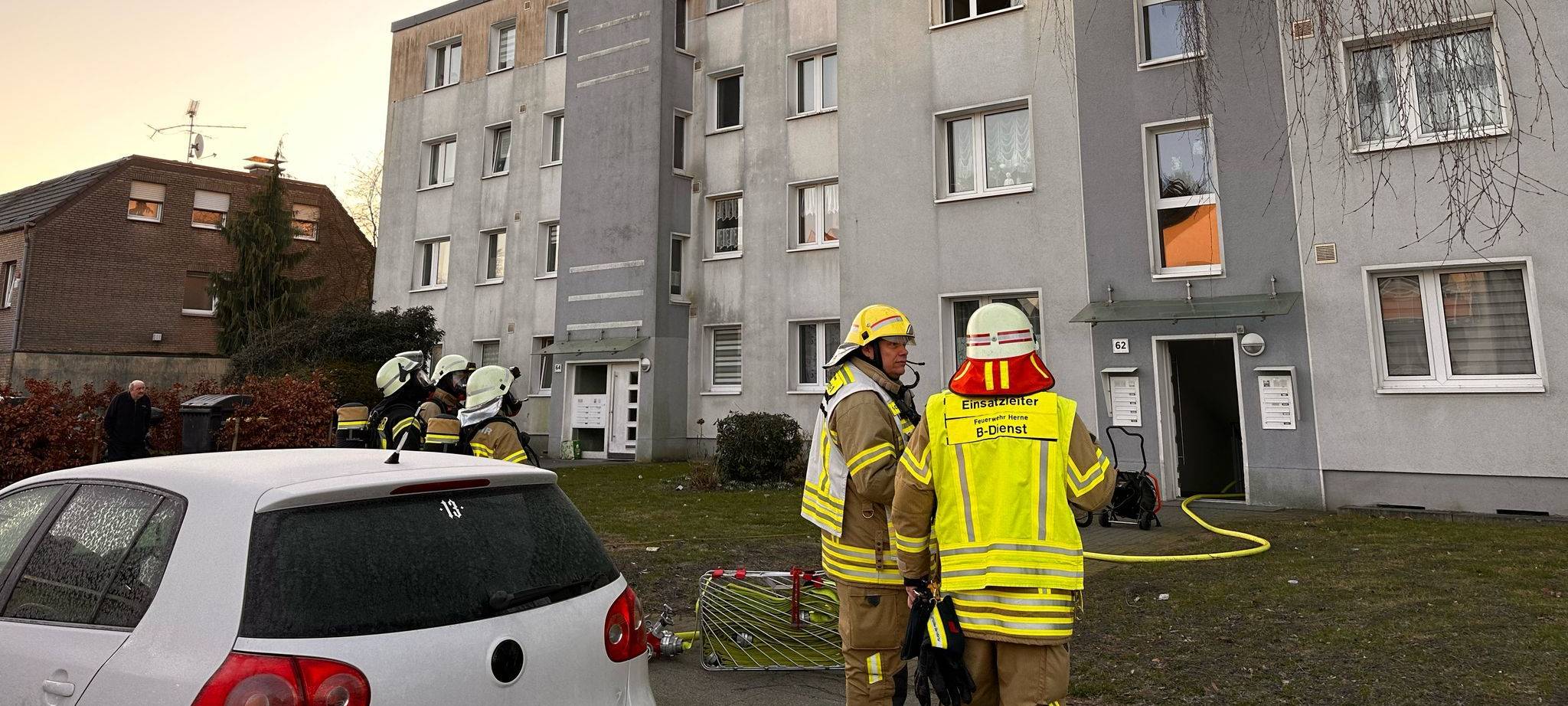 Sieben Verletzte bei Wohnungsbrand in Baukau-Ost