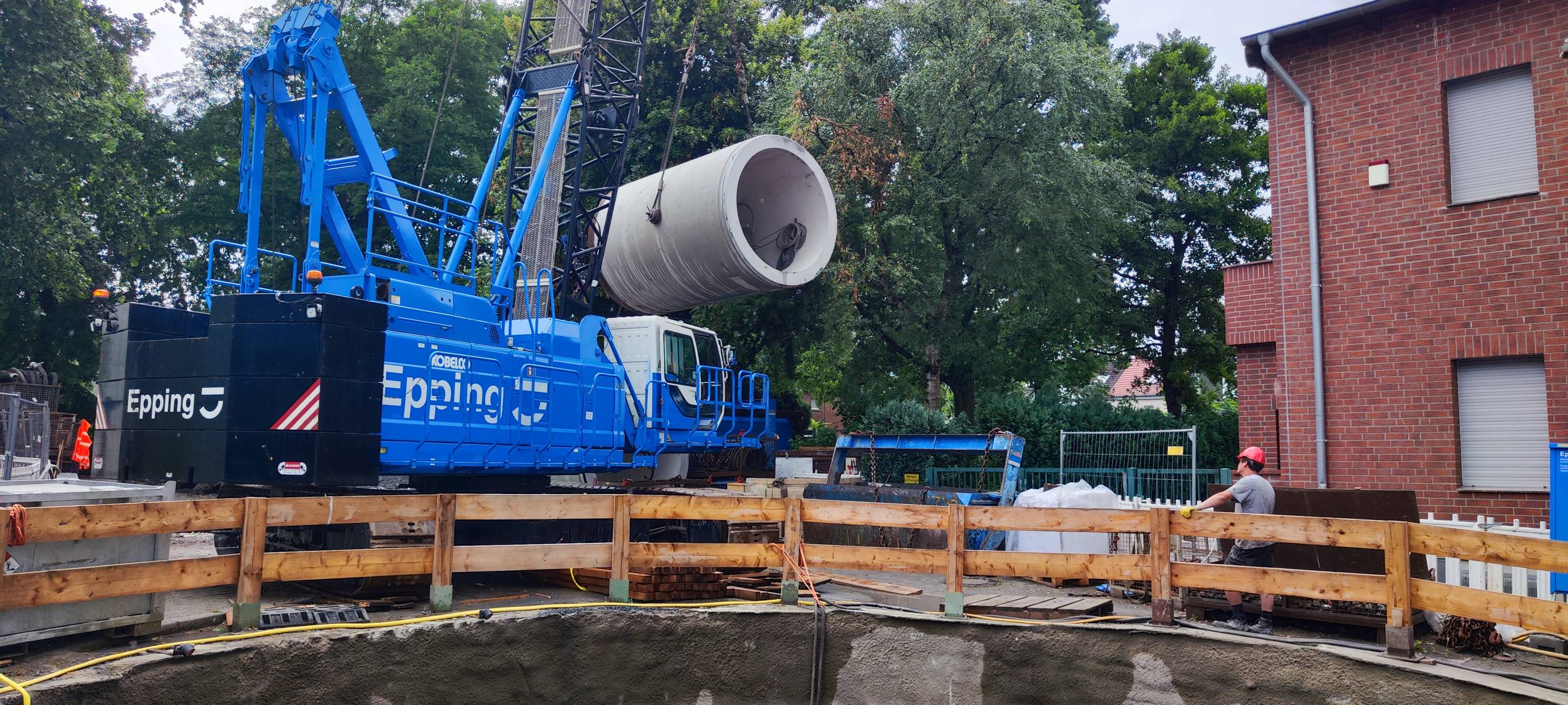 Bauarbeiten für Hochwasserschutz