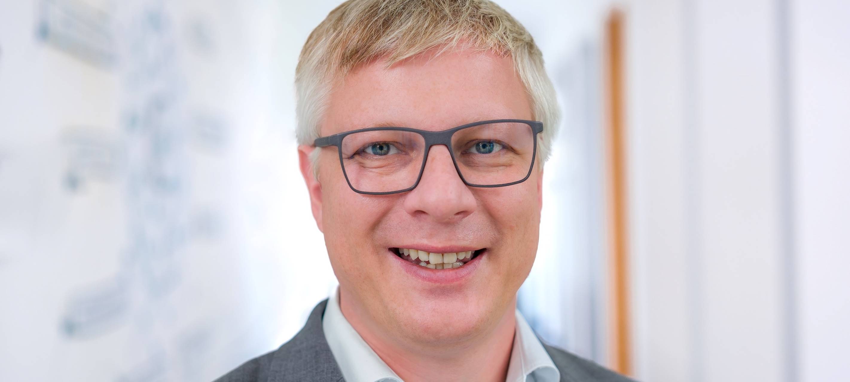 Porträt Christian Temath, Geschäftsführer der Kompetenzplattform KI.NRW