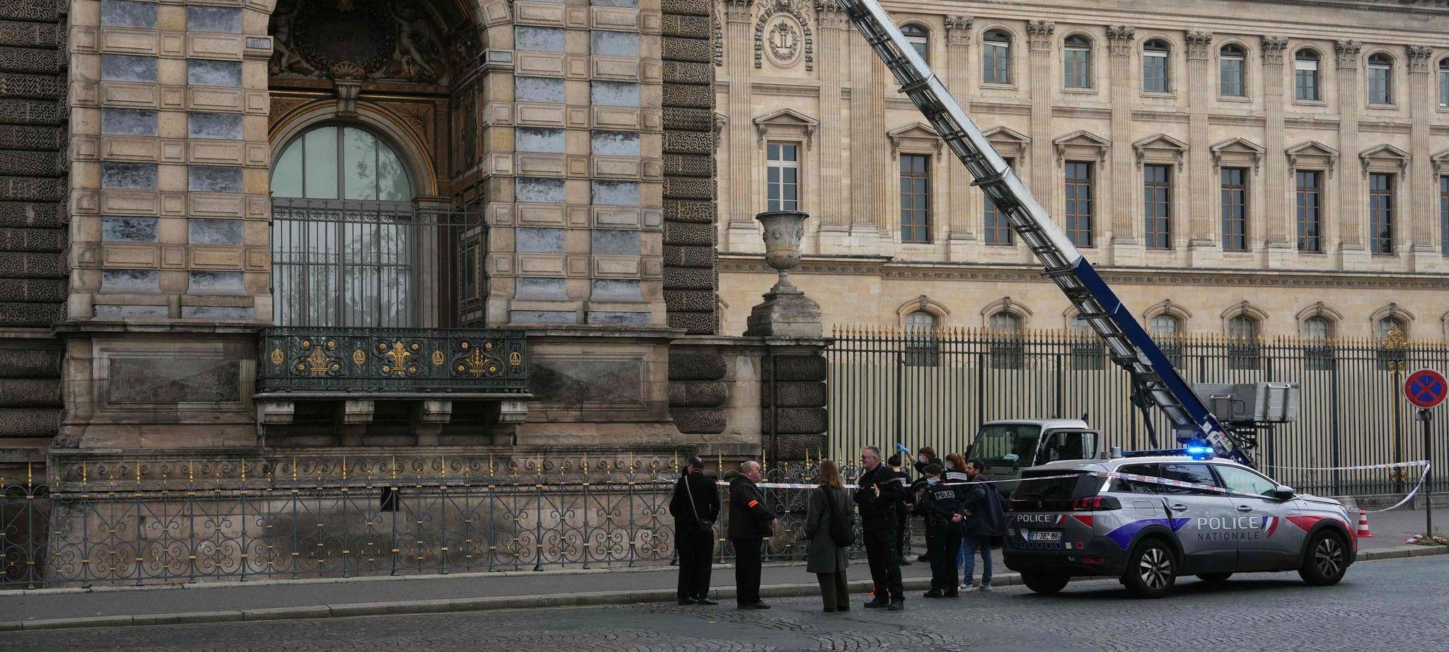Einbruch in Louvre in Paris