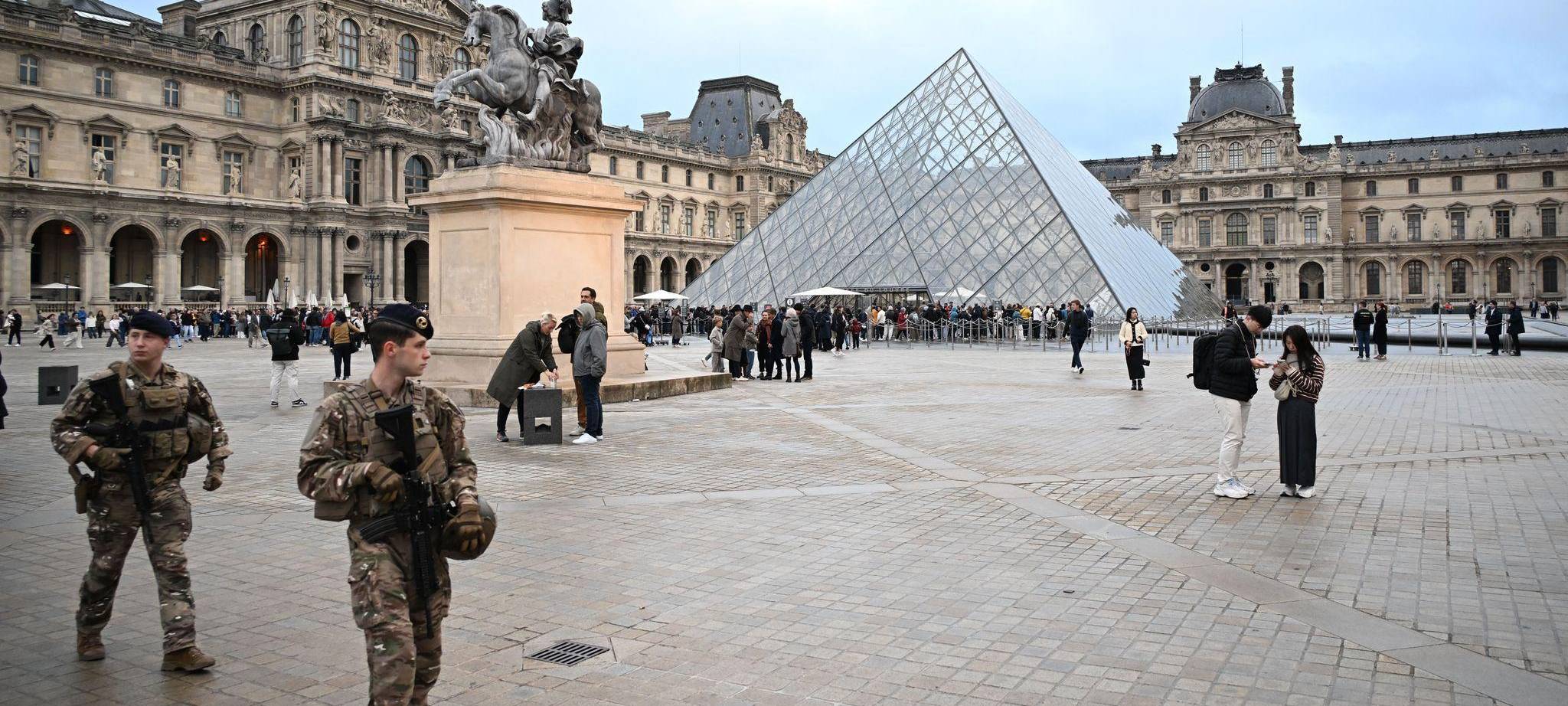 Nach Juwelendiebstahl im Louvre