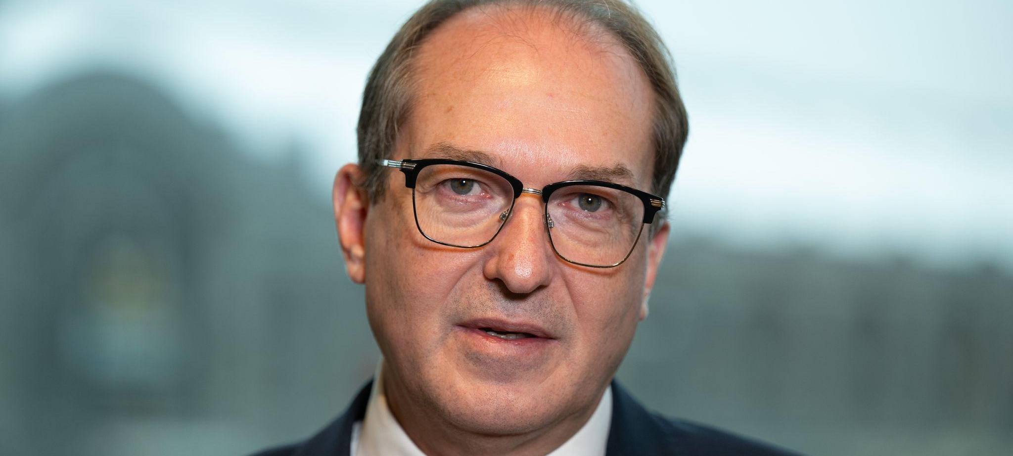 Dobrindt: Gefährdungslage in Deutschland abstrakt, aber hoch