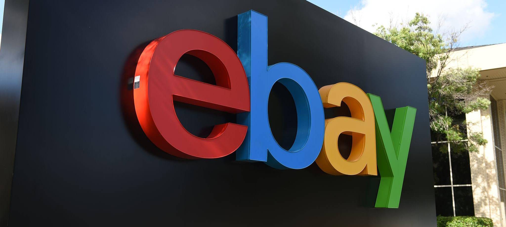 Ebay-Logo vor Hauptquartier