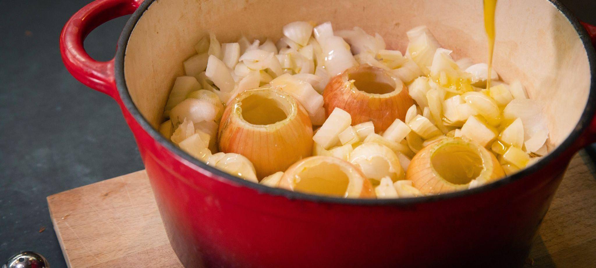 Herstellung der Zwiebelcreme