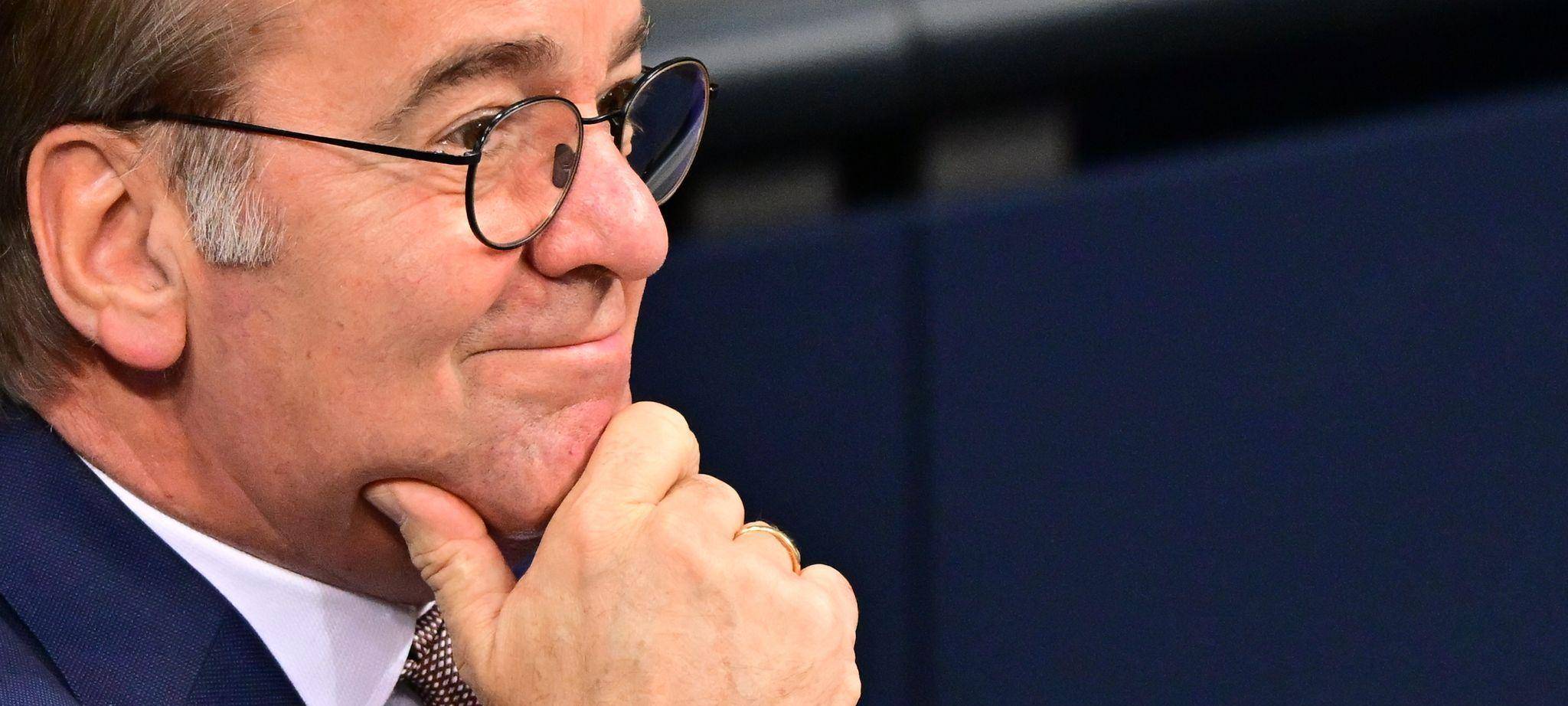 Bundestag billigt Wehrdienstgesetz