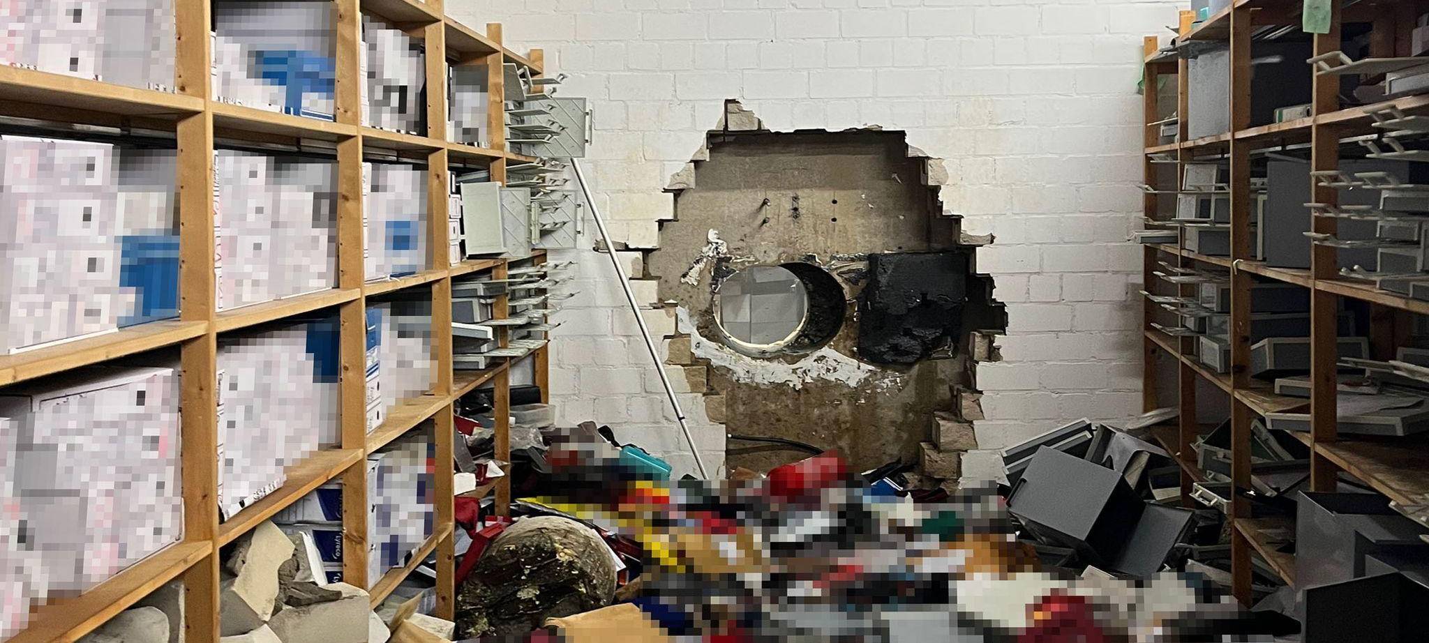 Bankeinbruch – Tresorraum mit Bohrer aufgebrochen