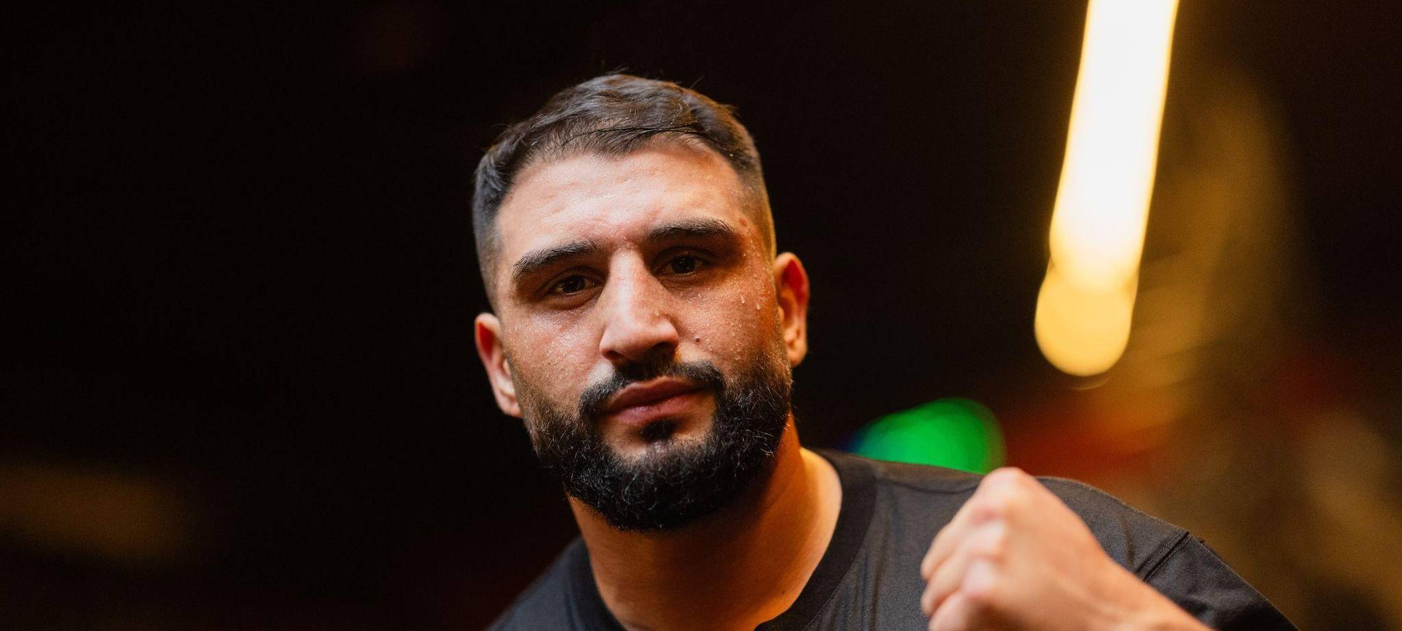 Schwergewichtsboxer Agit Kabayel