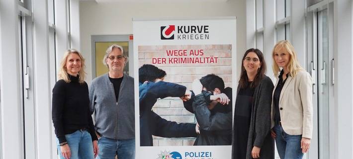 Das Bochumer Team (v.l.): Die pädagogischen Fachkräfte Eileen Just und Peter Imgrund sowie Claudia Keßler und Silke Jakobs von der Polizei.