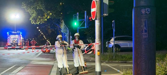 Feuerwehr mit Gefahrguteinsatz