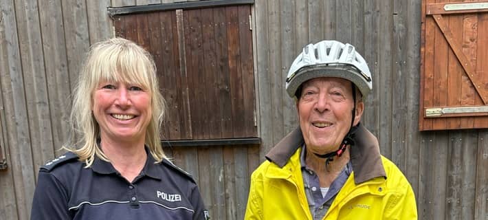 Polizistin Gundula Downar (Verkehrsunfallprävention) und Horst Gruchmann